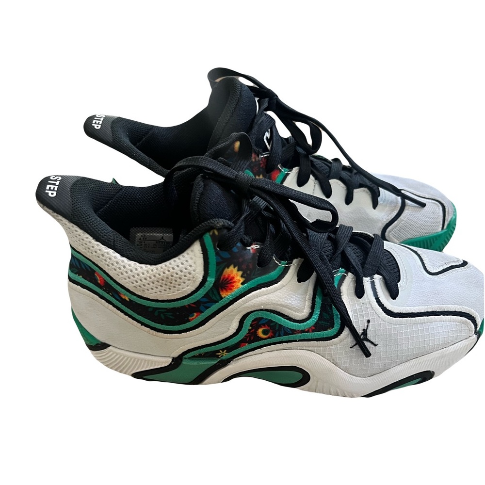 Boys Jason Tatum 3 Jordan sneaker